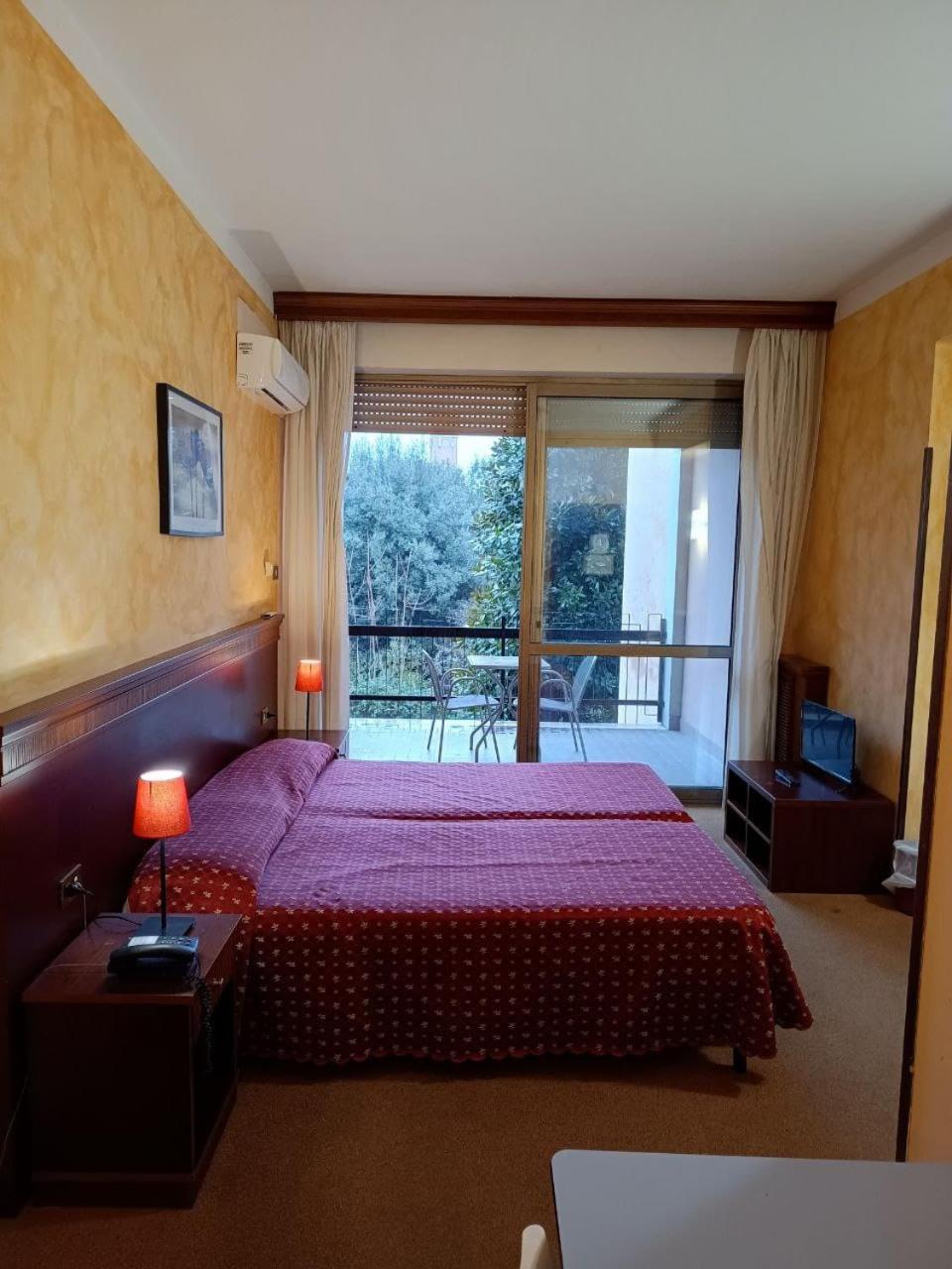 Aurelia Vatican 229 * Roma