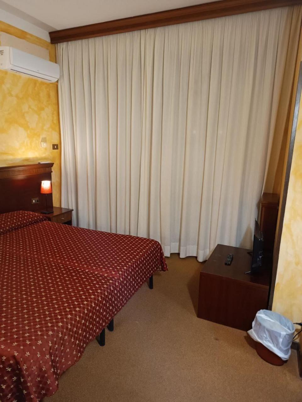 Aurelia Vatican 229 Roma